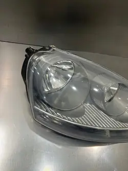 Phare avant droit Volkswagen Golf V 2006