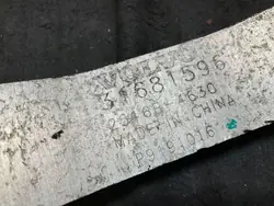 Peça de compartimento motor Volvo OEM 31681596 usado