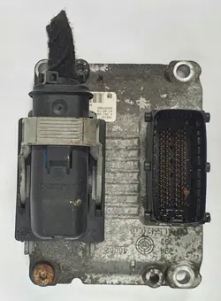 Motorstyrdator Opel OE 55557933 - Begagnad