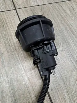 Polttoainelämmittimen Erotin OEM 20869387 Renault Volvo