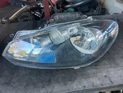 Refletor dianteiro esquerdo VW Golf VI