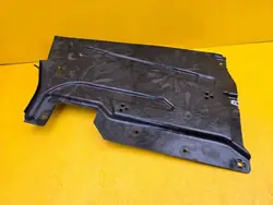 BMW 4 G22 Cobertura Inferior Traseira Esquerda OEM 7435565
