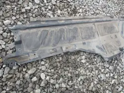 Protection inférieure droite OEM A2136804006 Mercedes-Benz