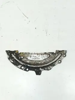 OEM 038103648A Vauhtipyöränruuvin kansi VW Golf III