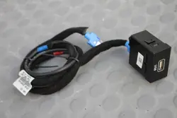 Port USB & Câble OEM USB96120G4250 pour Hyundai i30