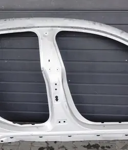 OEM 65594995 Mercedes CLA Takstolpe B Höger Sida