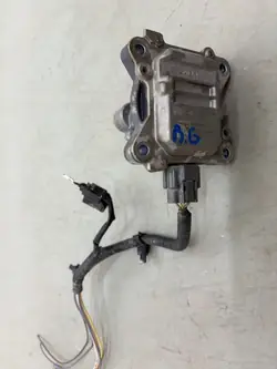 Pompe à huile Renault OEM 290D68627R - État utilisé