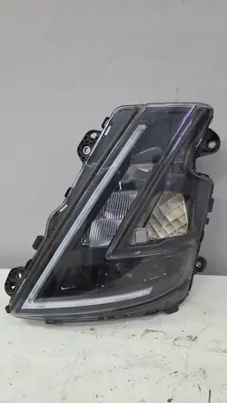 Täys-LED Etuvalaisin Musta Volvo FH5