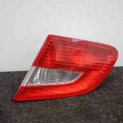 Skoda Superb B6 (3T) 2012 Luz de maletero derecha