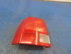 Luz trasera izquierda Volkswagen Passat B5 Sedan
