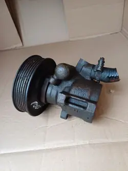 Pompe de direction assistée Vw Polo 6n1 1996r 1.4 8v 6N0422155E