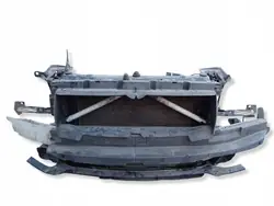 Pas przedni Chłodnice kpl. BMW 1 F20 F21 2.0 D AUTOMAT