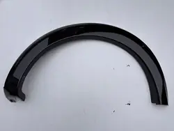 Mitsubishi L200 2015 Moldura de para-lama dianteiro esquerdo OEM 7407A397