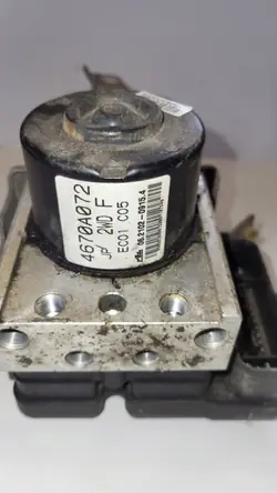 Pompe ABS Mitsubishi OEM 4670A072 - Occasion