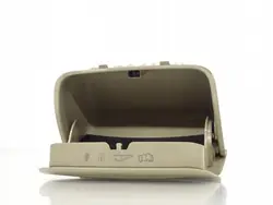 OEM 5E0868837 Katolla oleva aurinkolasikotelo Skoda Octavia III