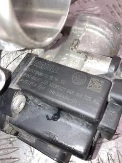 Turbo d'occasion OEM 04E145721F pour VW Jetta III