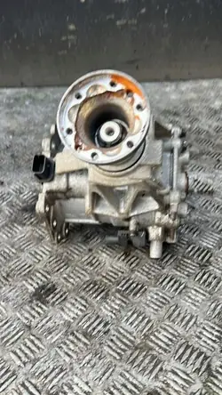 Transferväxel OEM K8D27L486AC för Land Rover Evoque II