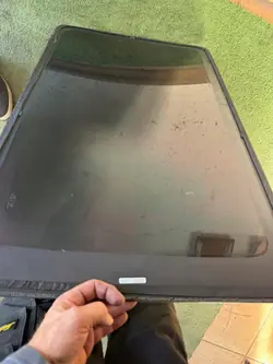 VW T5 Caravelle linke hintere Karosserie-Scheibe OEM 7H1845331E