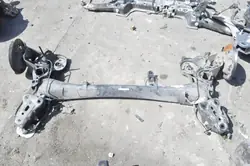 Poutre suspension arrière Opel Mokka B OEM 252652