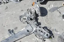 Opel Mokka B bakaxelbalk OEM 252652