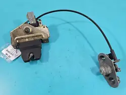 Bakluckelås OEM 8652398 för Volvo S60 Sedan 00-04