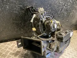 Ford Fläktkåpa OEM VPBK2H-18D283-AD Begagnad