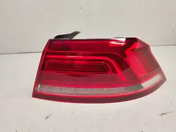 Luz Trasera Derecha Passat B8 Sedán 3G5945096C