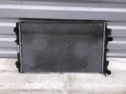 Volkswagen OE 6R0121253R Radiador de motor