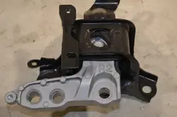 Toyota GR Yaris Moottorin Kiinnike OEM - Käytetty