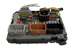 Mukavuusmoduuli OEM 9664706380 Peugeot 308 III:lle