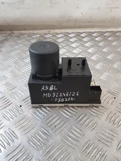 Audi central låspump OEM 8L0862257K - Begagnad