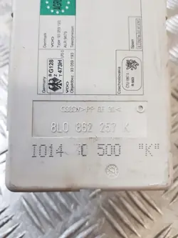 Pompe de verrouillage central Audi OEM 8L0862257K - Occasion