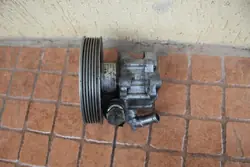 Bomba dirección asistida Audi A4 B6 2.5 TDI 8E0145155