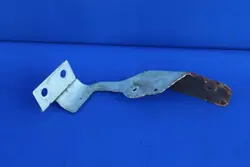 Oikea roiskensuojakiinnike OEM A1716203214 Mercedes