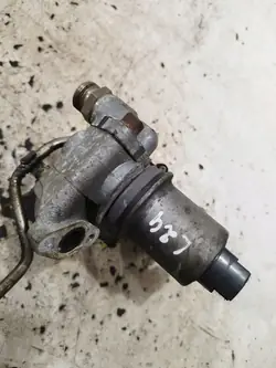 EGR-venttiili Audi A4 S4 B7 2005 OEM 06B131817L