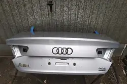 Coffre Audi A8 OEM 4H0827446 - État d'occasion