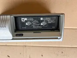CD-vaihtaja Mitsubishi Carisma 1999-2004 MR172559