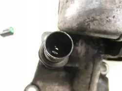Käytetty KIA Öljysuodatinpohja OEM 264102A100 1.5 CRDi