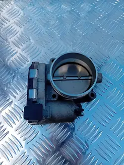 Corpo de aceleração Porsche Cayenne Macan 1