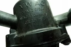 Carcasa de termostato VW CADDY III VARIANT 03L121111R