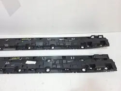 Clip de seuil de porte droit OEM 7425460 BMW X5 G05 LCI