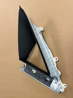 Cubierta de pilar Audi A7 OEM 4K8867288D - Usado