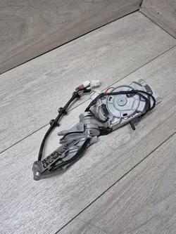 Ferrari California vasen peilin pohja OEM 8Q9851111