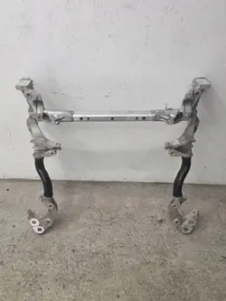 Begagnad fram släde vagn OEM 4M0399315T Porsche Cayenne