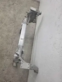 Gebrauchter Front-Schlittenwagen OEM 4M0399315T Porsche Cayenne