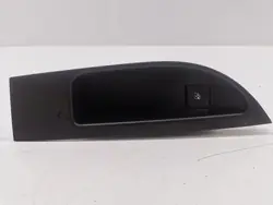 Opel Astra J 2011 Interruptores de janela traseira direita OEM 13301888