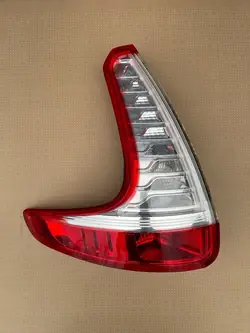 Luz trasera izquierda Renault Grand Scenic III 2009-2015 OE: 265550014R