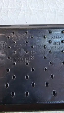 Audi Q3 8U Heckstoßstangenleiste OEM 8U0807823