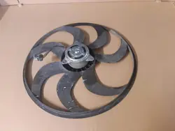 Jäähdyttimen tuuletin OEM 500123802000 Jaguar XE 2.0 TD:lle