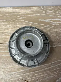 Siège de ressort arrière OEM 18932711 pour BMW 5 G30 G31